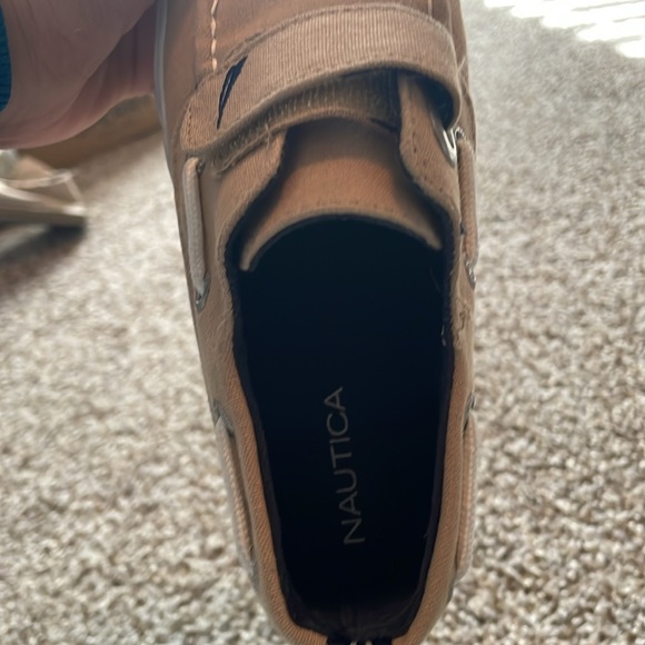 Kids size 11 Nica shoes - Picture 3 of 3